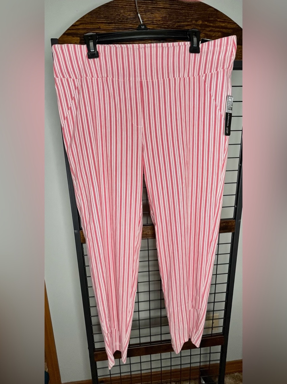 Soho Red & White Vertical-Stripe Women’s Ankle Pants NWT